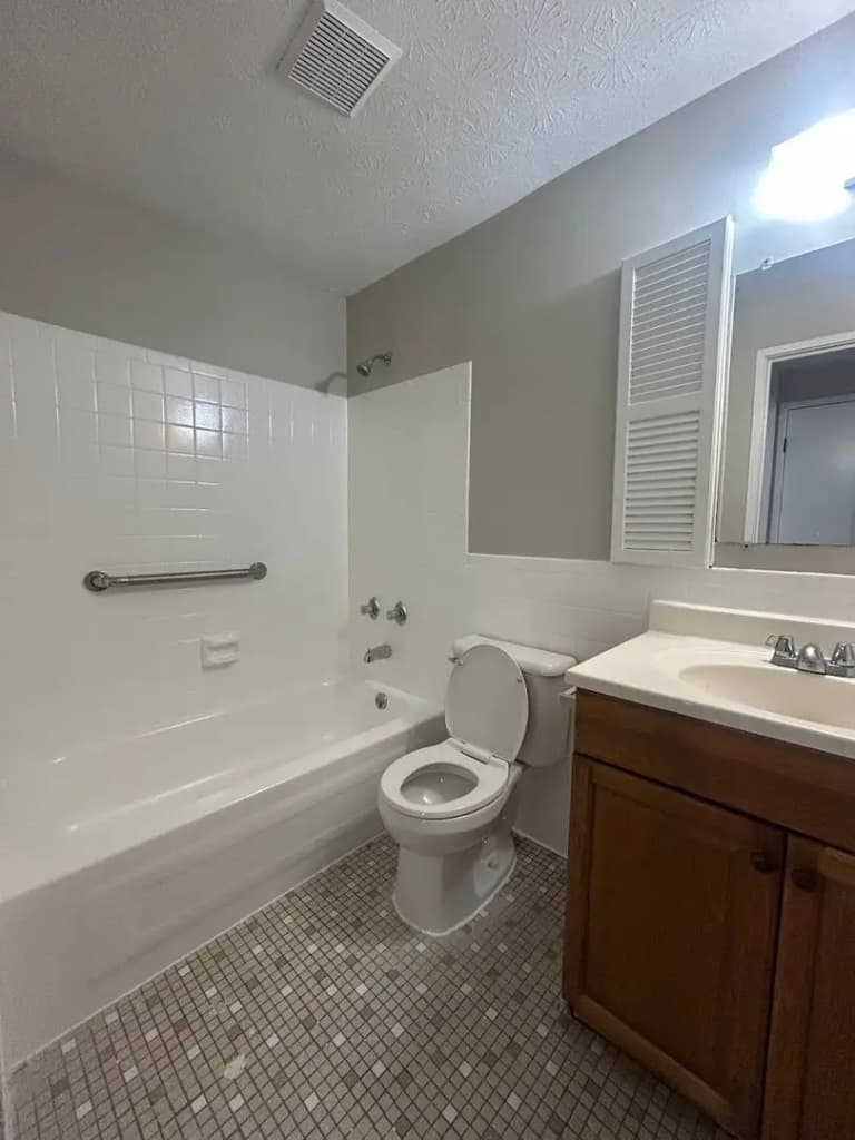 undefined apartments for rent - image - large (21).jpg