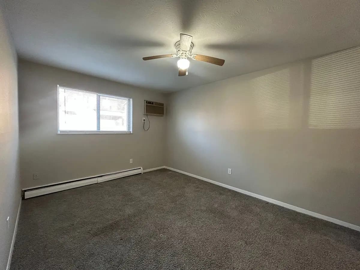 undefined apartments for rent - image - large (8).jpg - 3