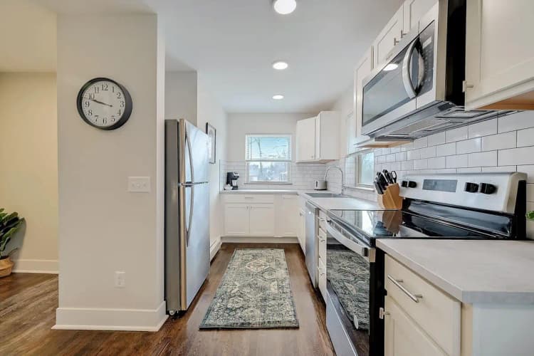 undefined apartments for rent - image - large (10).jpg