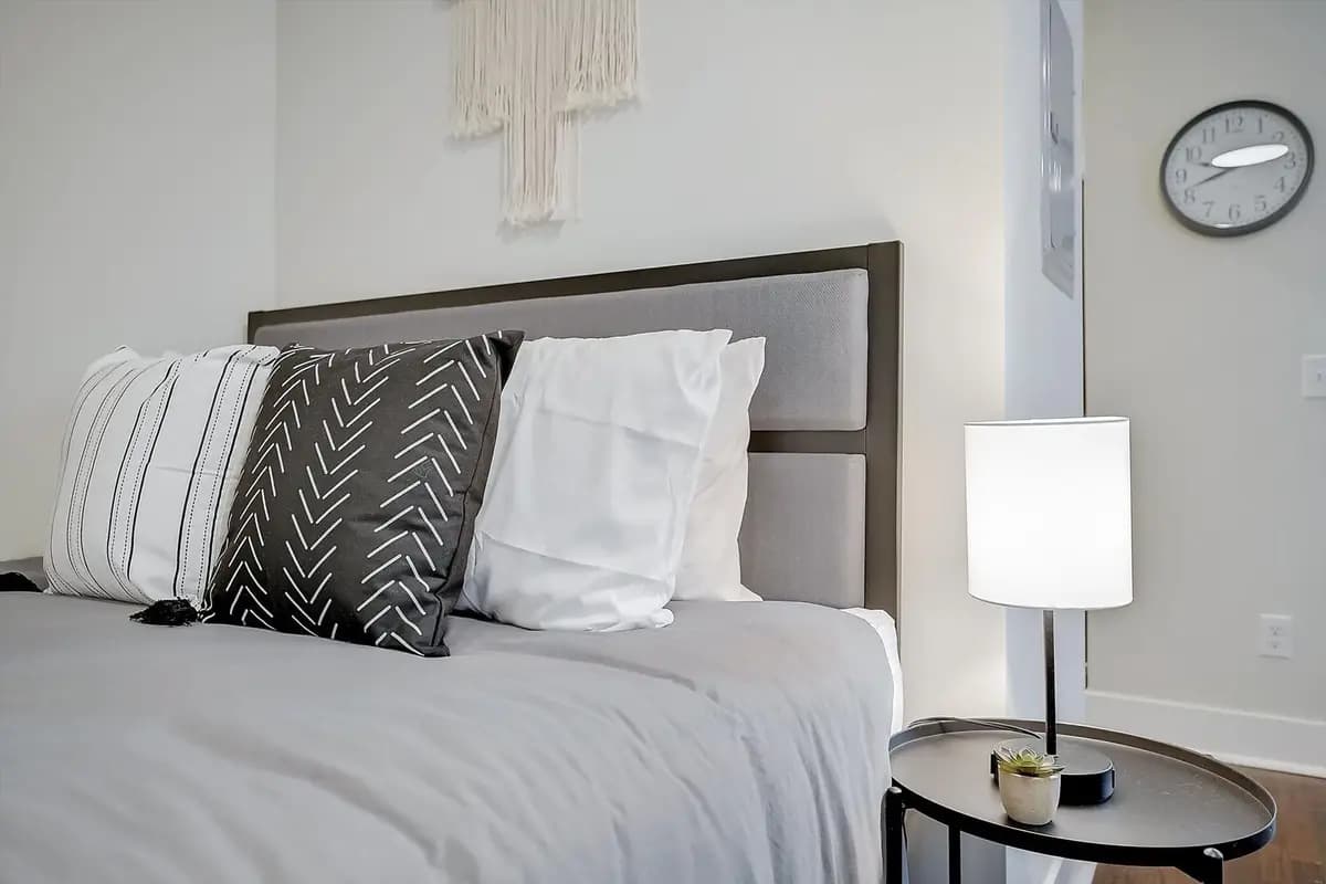 Victory Parkway Apartments - 1 - Apartment - 6