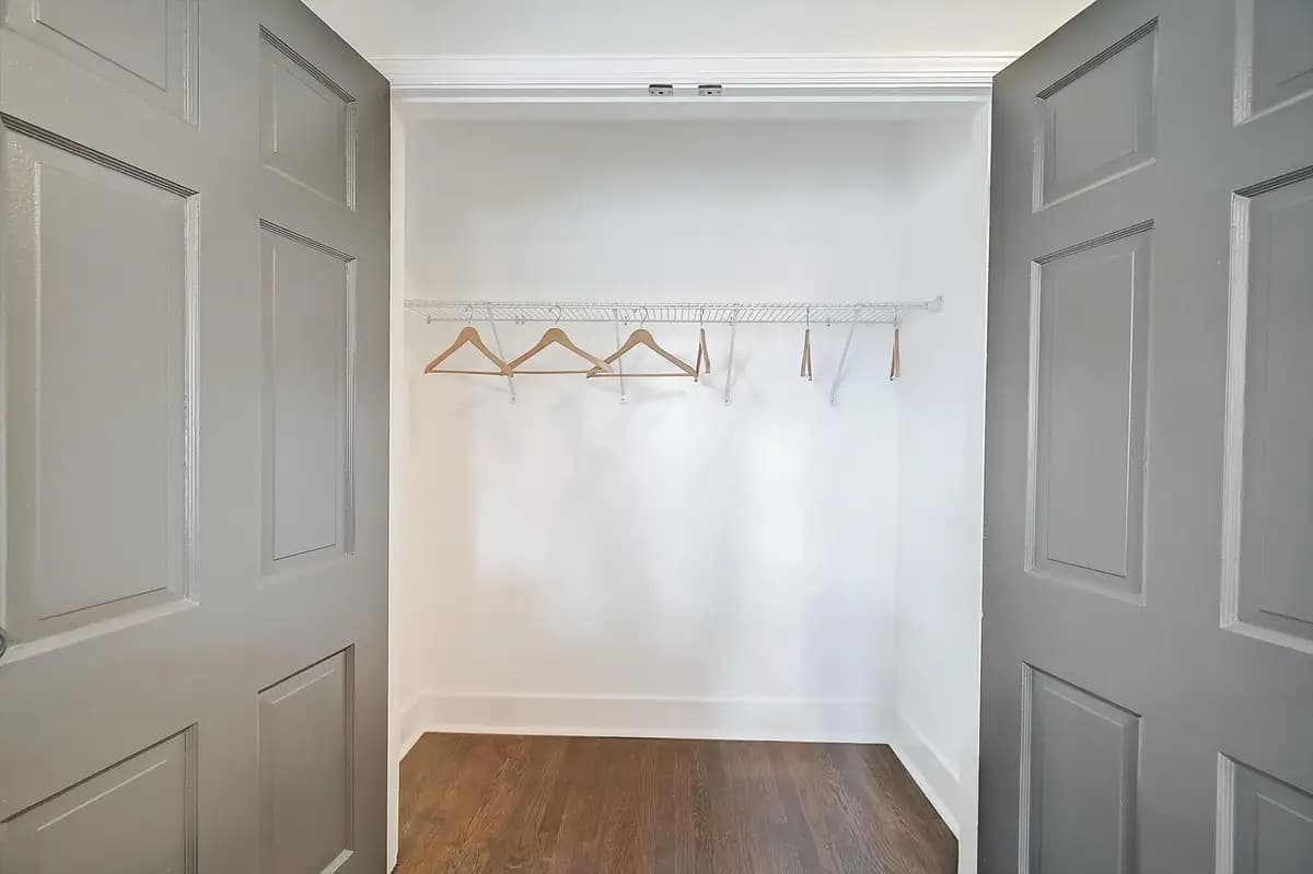 Victory Parkway Apartments - 1 - Apartment - 10