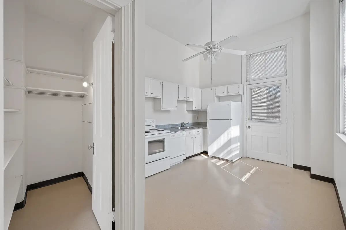 undefined apartments for rent - image - Colonial_U4_015.jpg - 0