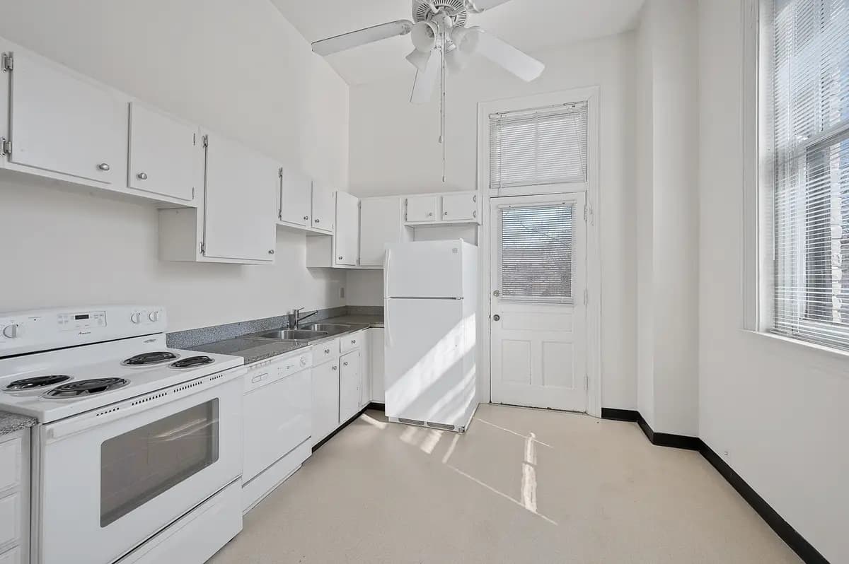 undefined apartments for rent - image - Colonial_U4_016.jpg - 1