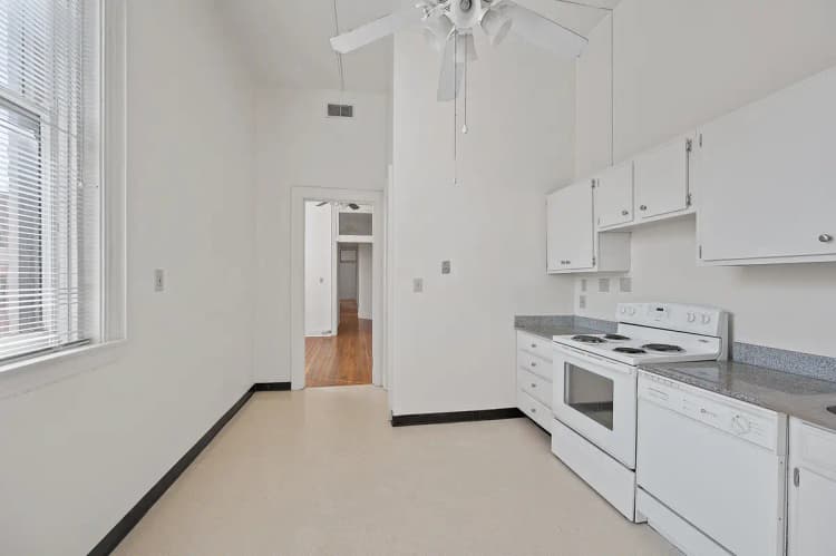 undefined apartments for rent - image - Colonial_U4_018.jpg