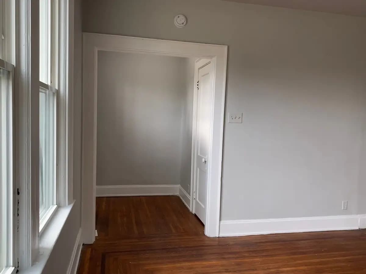 undefined apartments for rent - image - large (2).jpeg - 2