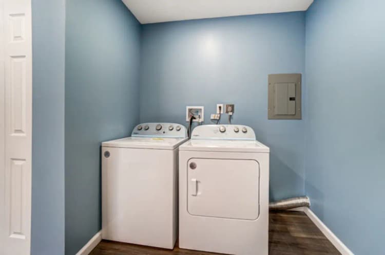 undefined apartments for rent - image - large (11).jpg