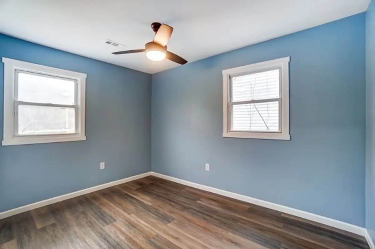 undefined apartments for rent - image - large (12).jpg - 3