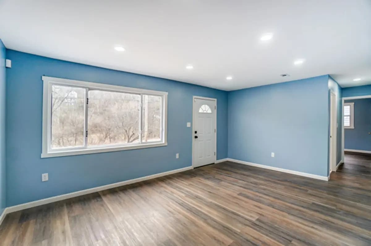 undefined apartments for rent - image - large (4).jpg - 3