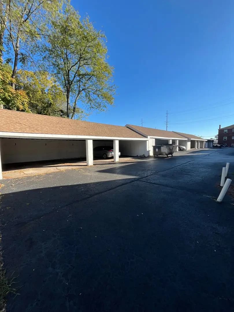 undefined apartments for rent - image - large_10.jpeg - 1