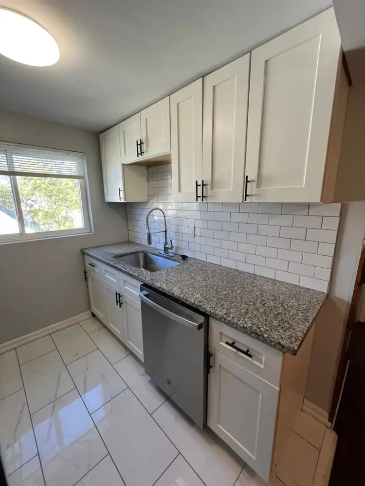 undefined apartments for rent - image - large_9.jpeg