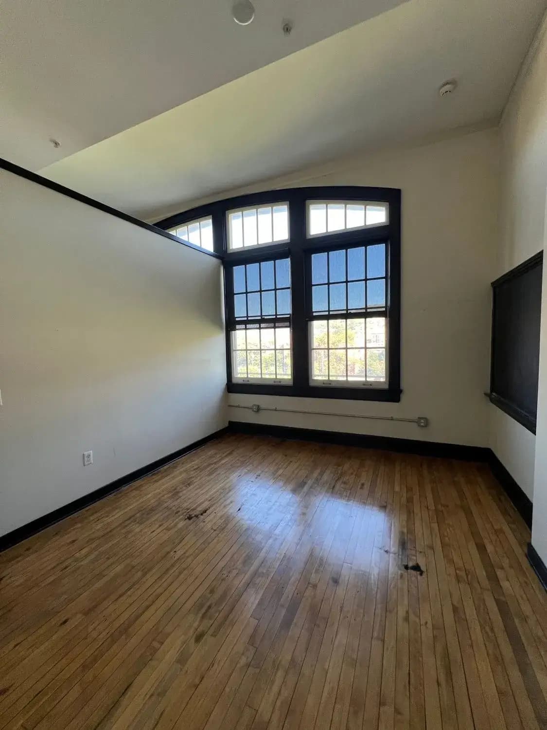 undefined apartments for rent - image - IMG_2157-1920w.webp - 3