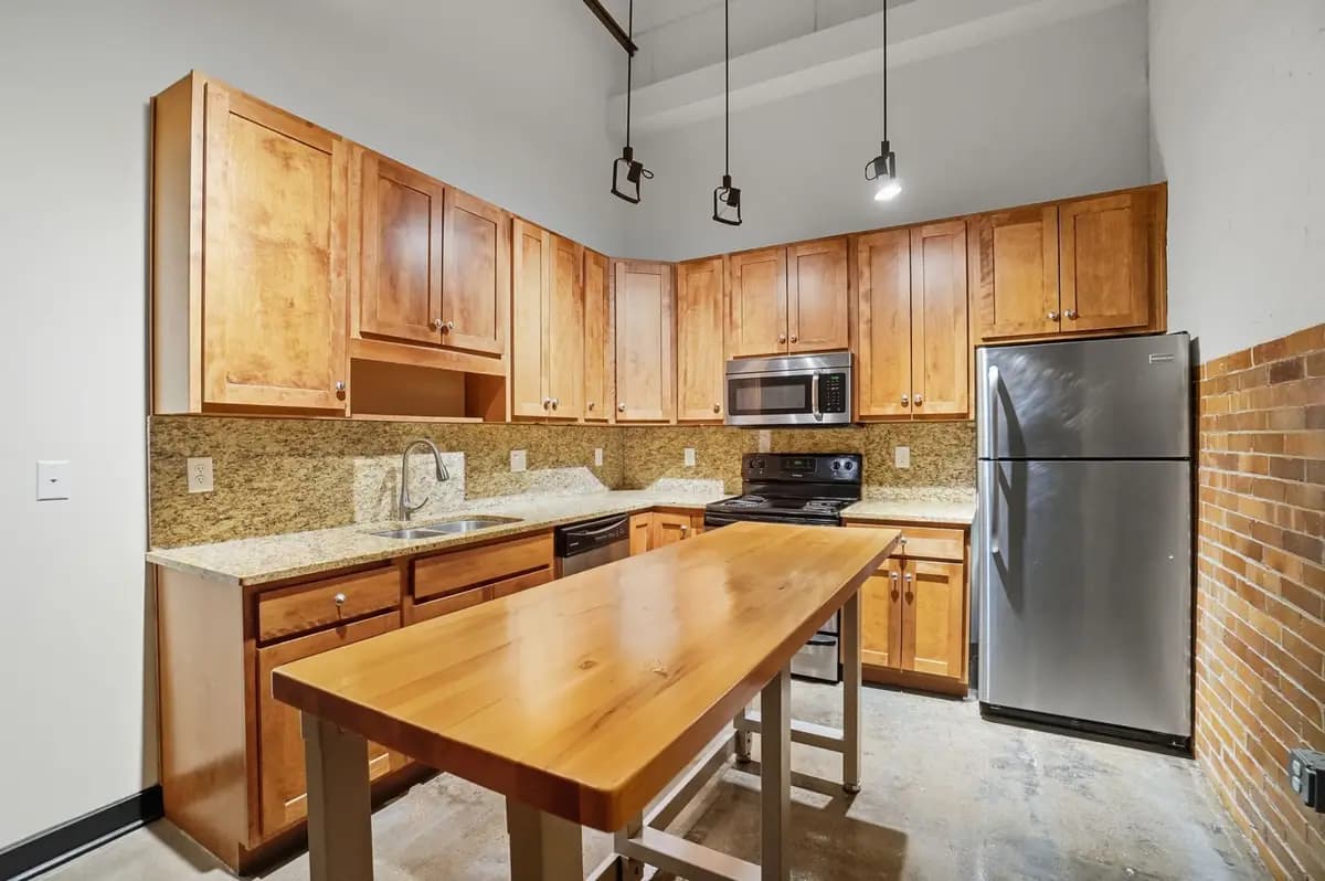 undefined apartments for rent - image - large.jpg_9.jpeg - 2