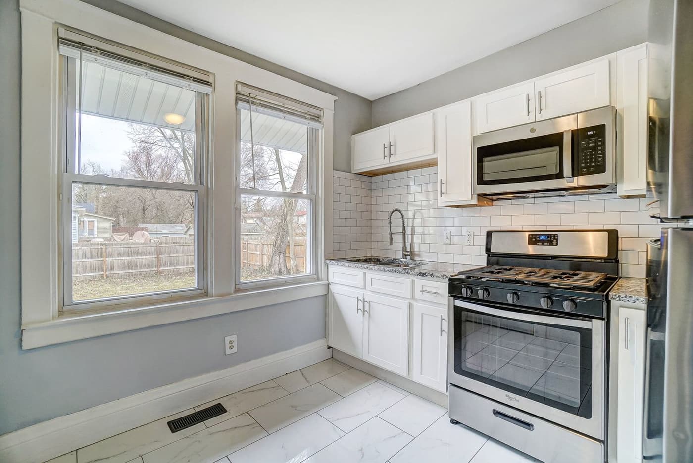 6004 Bramble Ave. - House - 12