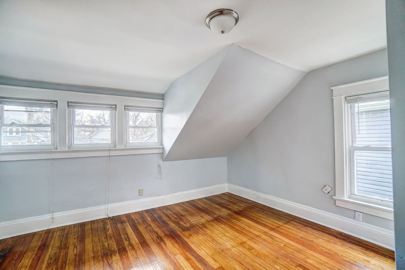 6004 Bramble Ave. - House - 20