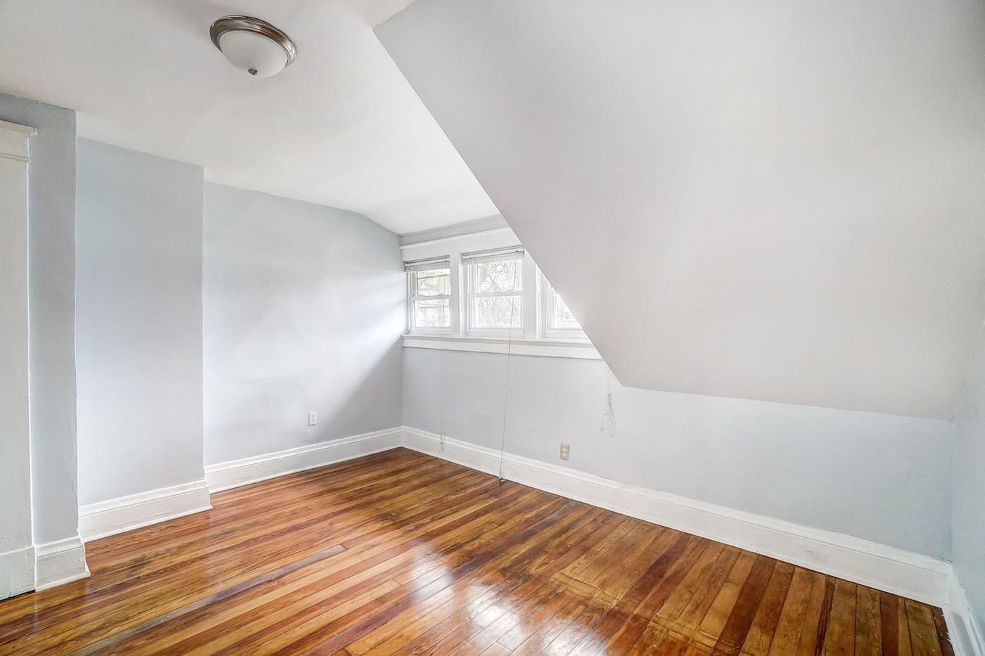 6004 Bramble Ave. - House - 22