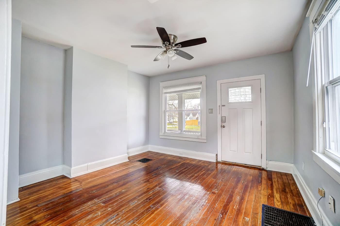 6004 Bramble Ave. - House - 6