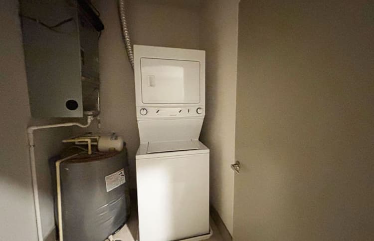 undefined apartments for rent - image - large-1298.jpg