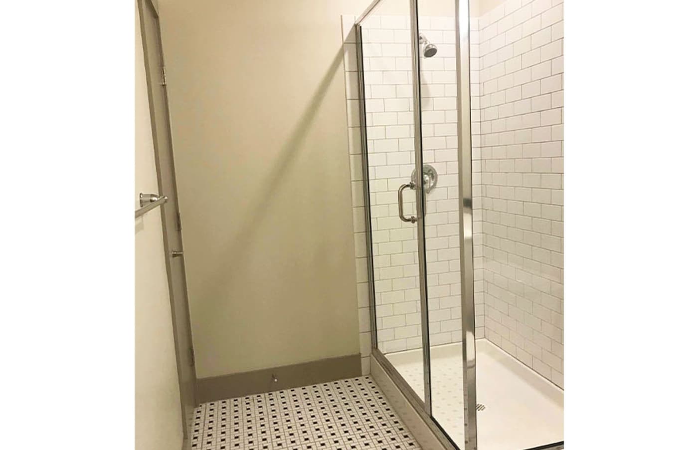 undefined apartments for rent - image - large-1325.jpg