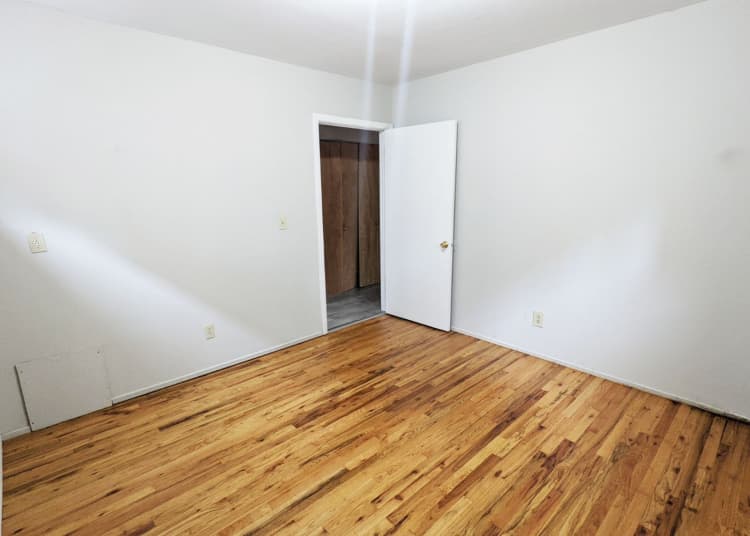 undefined apartments for rent - image - large-4092.jpg