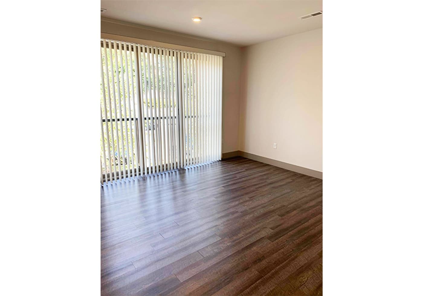 undefined apartments for rent - image - large-513.jpg - 0