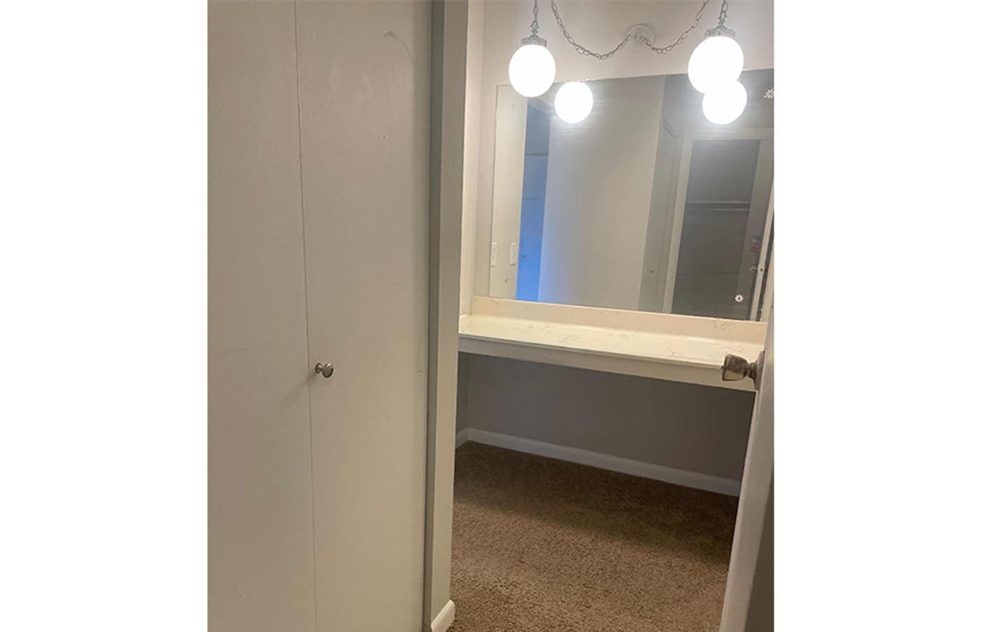 undefined apartments for rent - image - large-204.jpg - 1