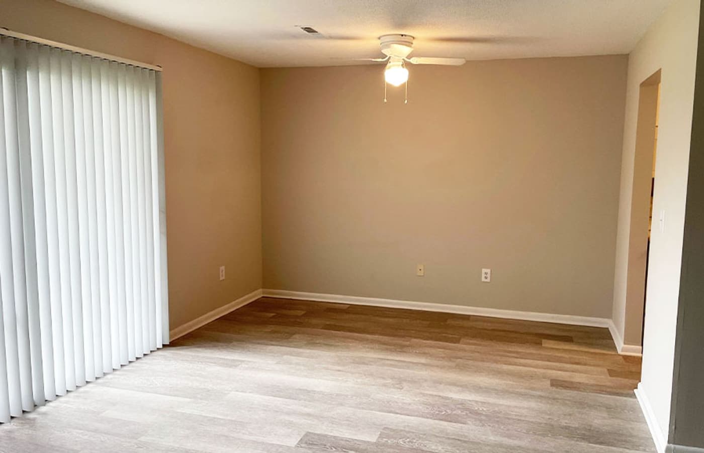 undefined apartments for rent - image - large-2487.jpg - 1