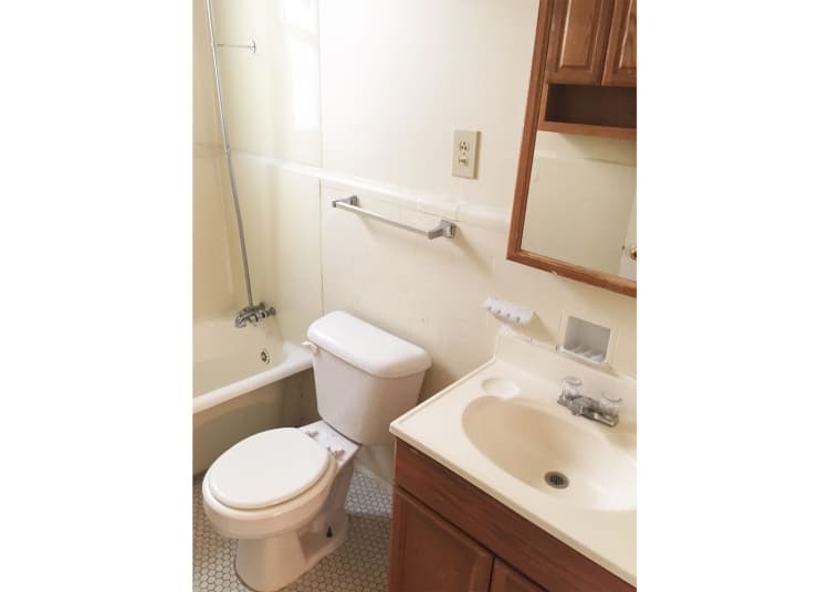 undefined apartments for rent - image - large-1917.jpg