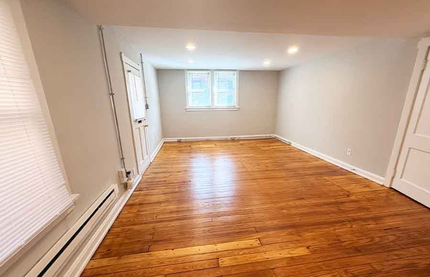 undefined apartments for rent - image - large-4143.jpg - 3