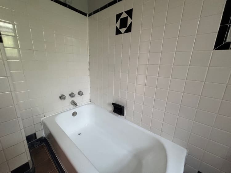 undefined apartments for rent - image - large-2144.jpg