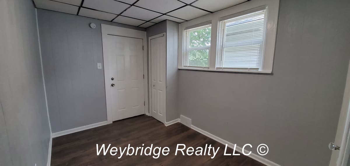 Woodlawn Ave 713 - House - 16