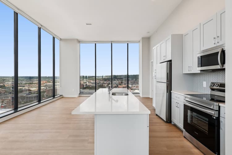 Cincinnati apartments for rent - image - Modern Kitchen