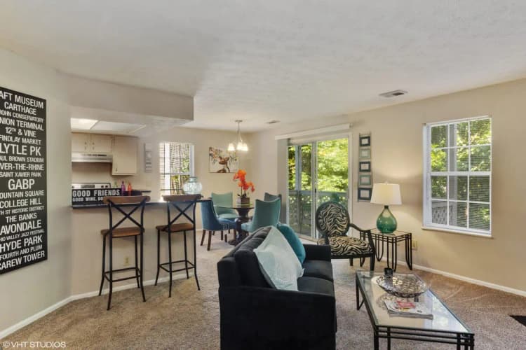 Cincinnati apartments for rent - image - 04_3515brookstonedr_93_livingroomdiningroom_hires.jpg