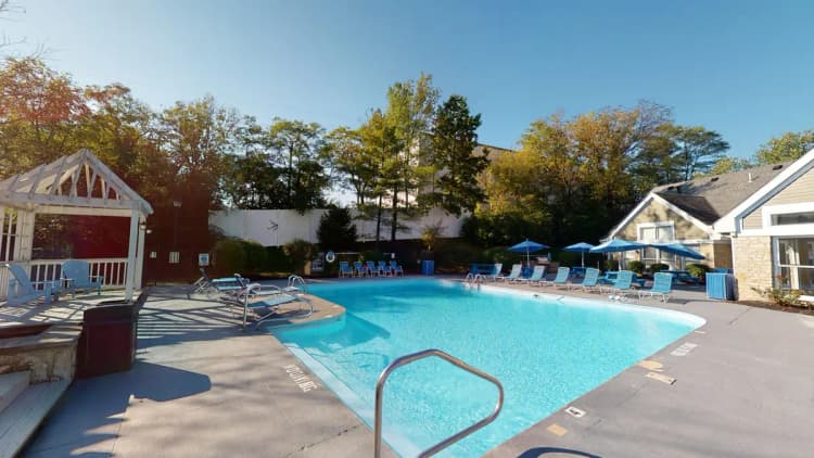 Cincinnati apartments for rent - image - brookstone-village-exterior-tour-10292021_142243.jpg