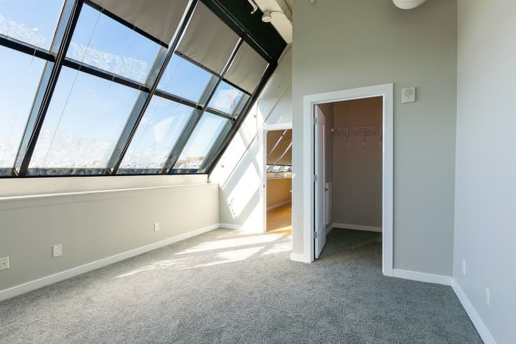Cincinnati apartments for rent - image - Penthouse Unit