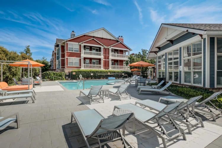 Cincinnati apartments for rent - image - Drexel-at-oakley-apartments-renovated-pool-3.jpg