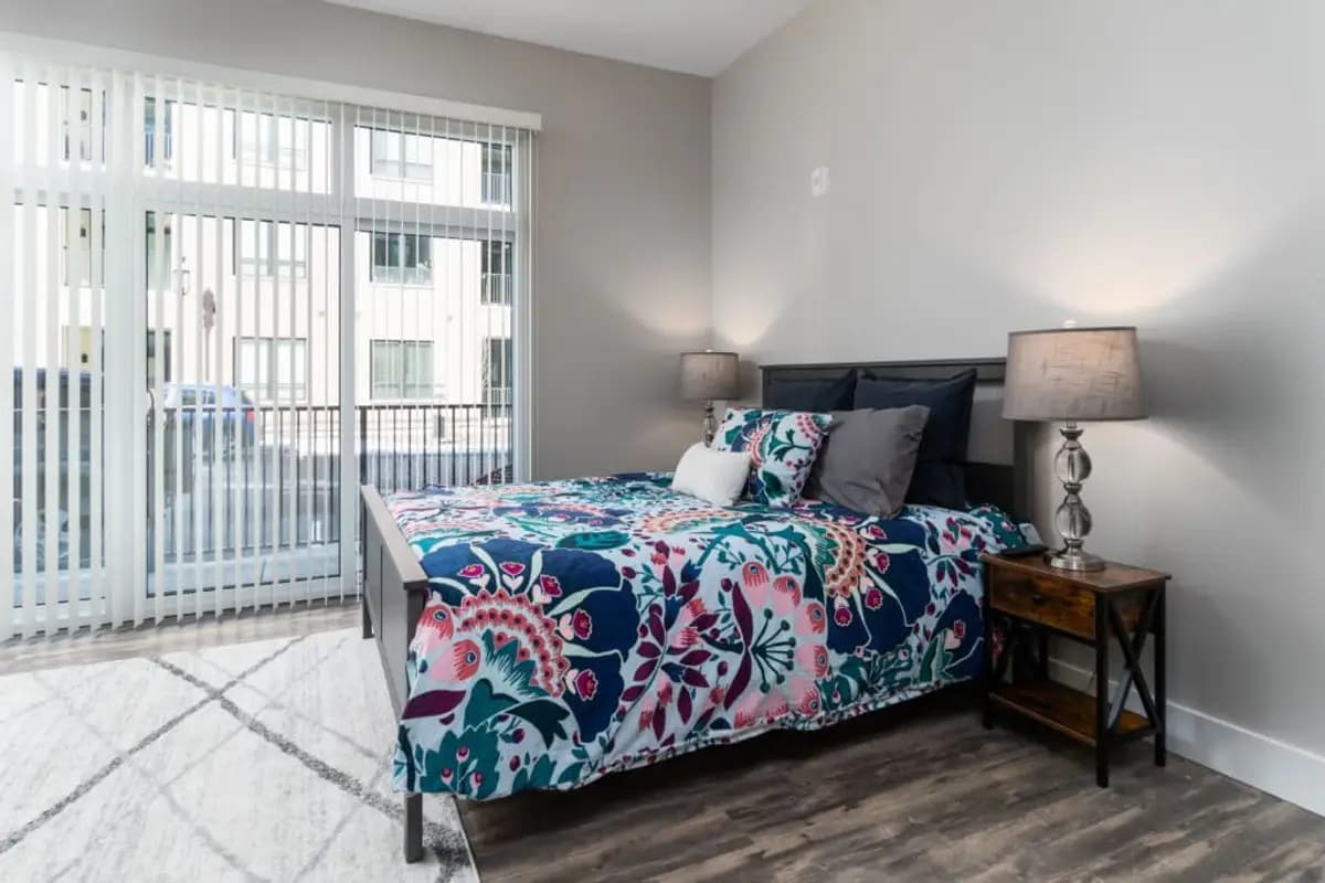 Cincinnati apartments for rent - image - RedGuestSuite-3-1024x683.jpg