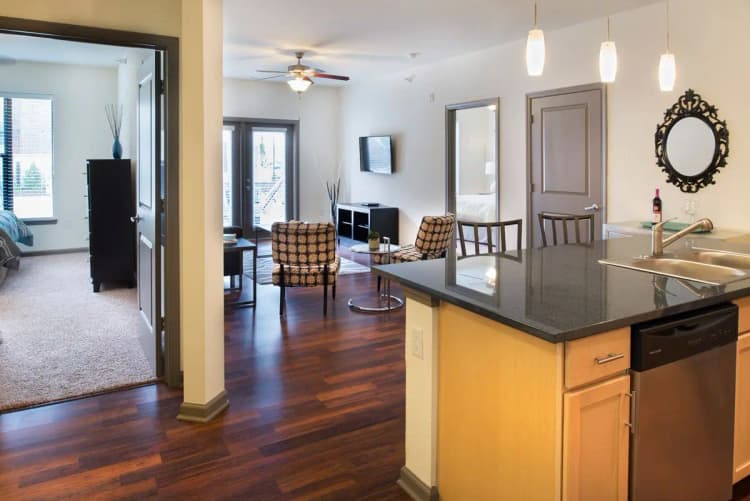 Cincinnati apartments for rent - image - large-1712262248374-DSC_0544.jpg