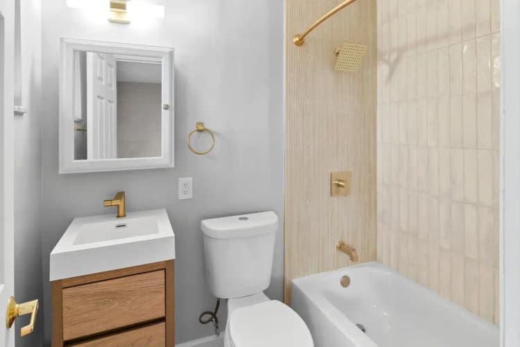 Cincinnati apartments for rent - image - flats-at-wasson-way-ii-cincinnati-oh-building-photo (1).jpg