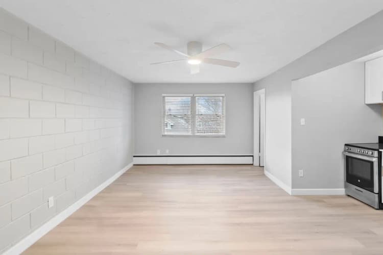 Cincinnati apartments for rent - image - flats-at-wasson-way-ii-cincinnati-oh-building-photo (2).jpg