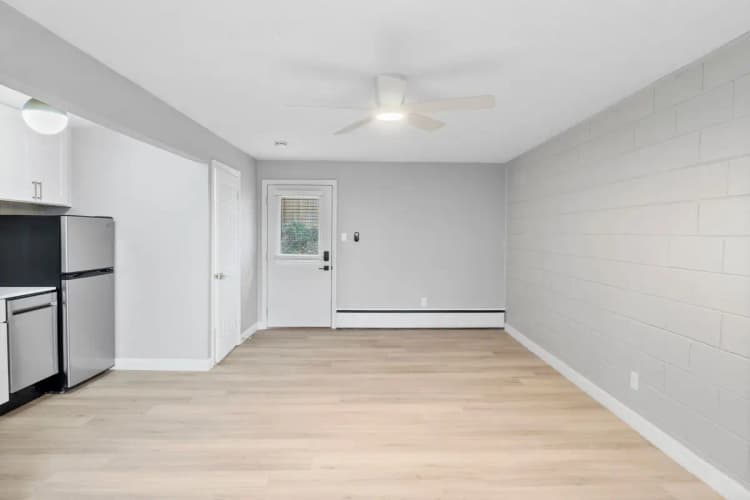 Cincinnati apartments for rent - image - flats-at-wasson-way-ii-cincinnati-oh-building-photo (3).jpg