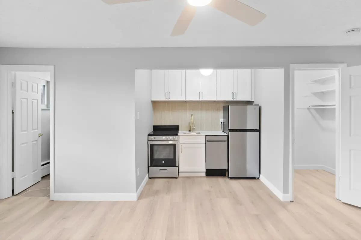 Cincinnati apartments for rent - image - flats-at-wasson-way-ii-cincinnati-oh-building-photo.jpg