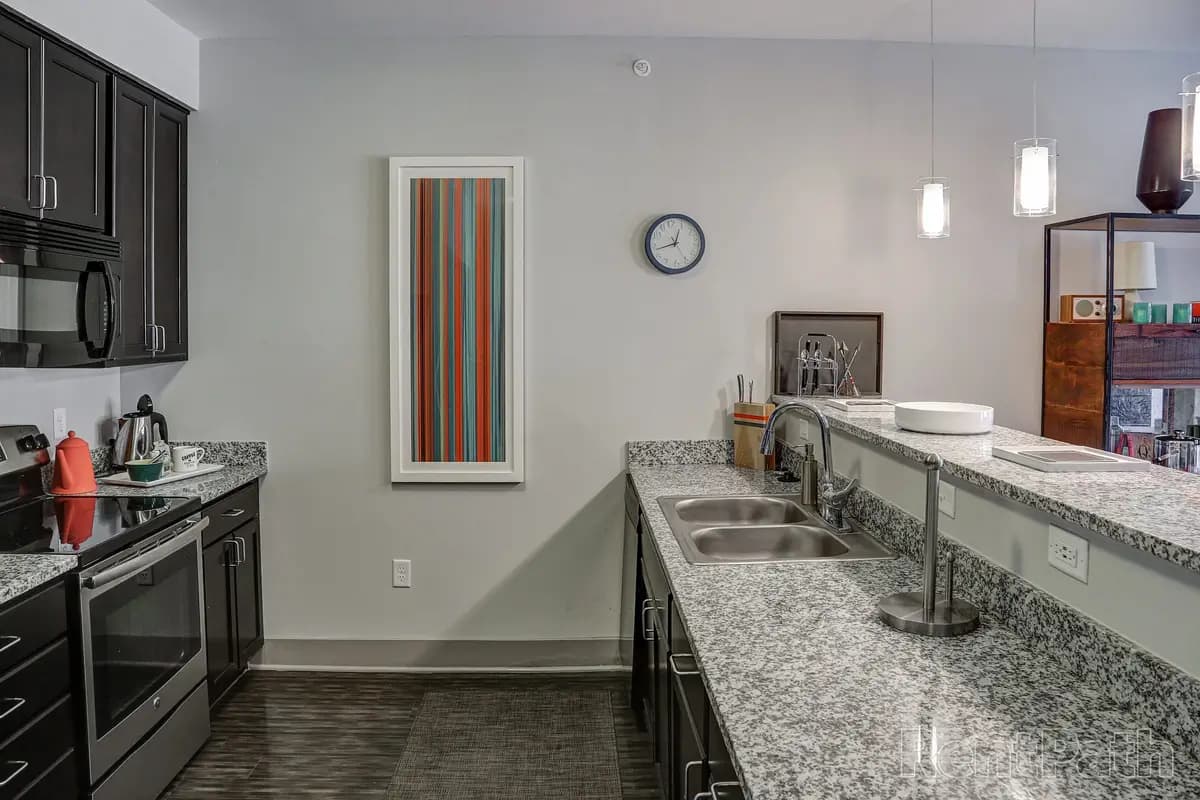 Cincinnati apartments for rent - image - 100057639_hdp_heritageatoakleysquare_int_flpn_kit.jpg