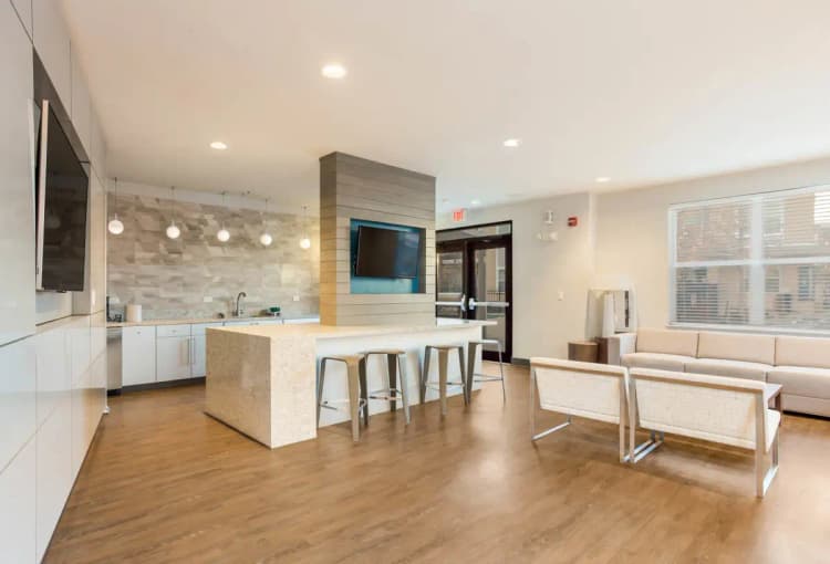Cincinnati apartments for rent - image - priderock-heritageatoakleysquare_clubhouse4-ml-web.png