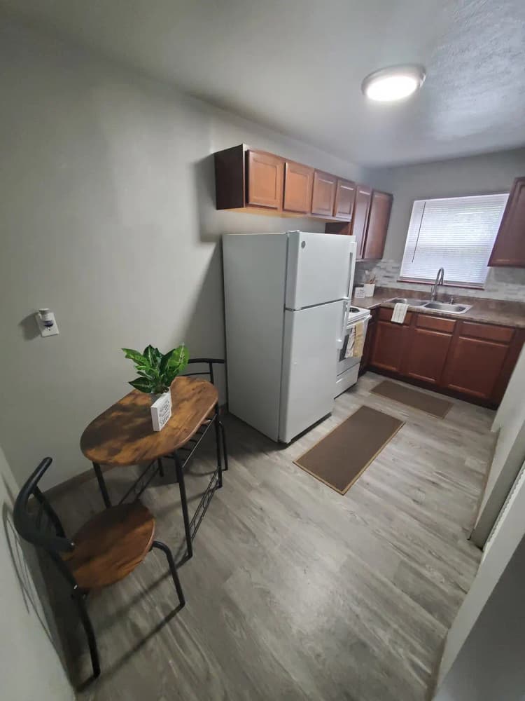 Cincinnati apartments for rent - image - hyde-park-commons-apartments-cincinnati-oh-1br-1-ba--550sf.jpg