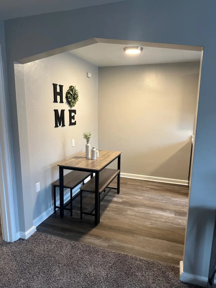 Cincinnati apartments for rent - image - hyde-park-commons-apartments-cincinnati-oh-1br-with-den---660sf (6).jpg