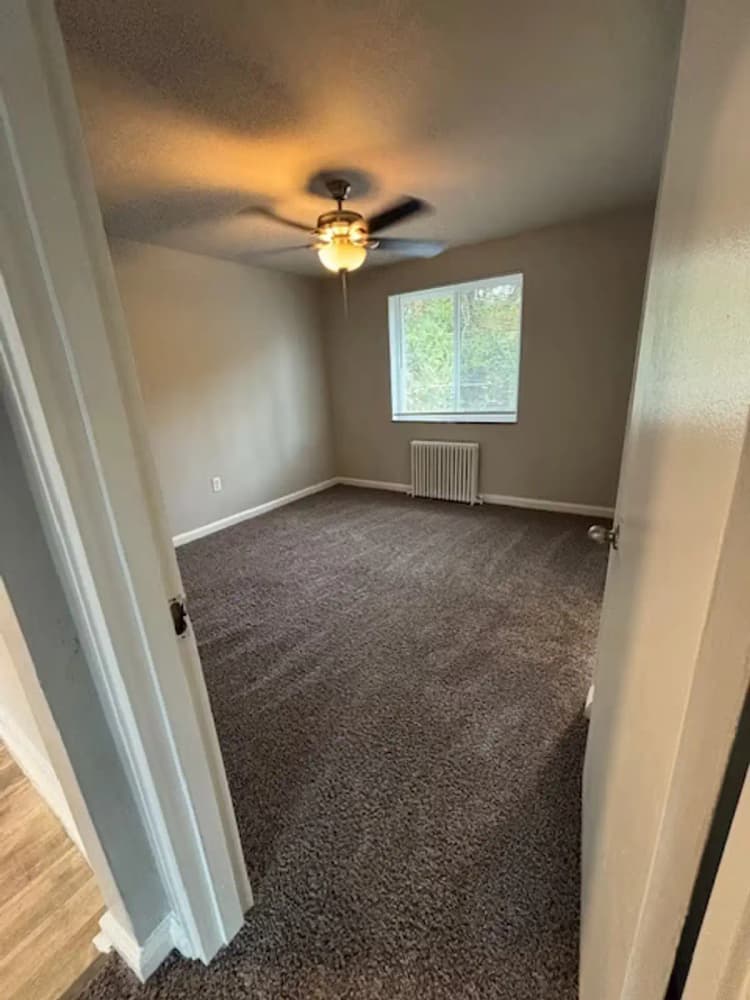 Cincinnati apartments for rent - image - hyde-park-commons-apartments-cincinnati-oh-2br-1-ba---660sf (1).jpg