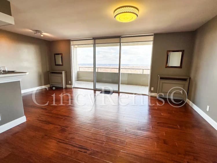 Cincinnati apartments for rent - image - 2324Madison15062025-12.jpg