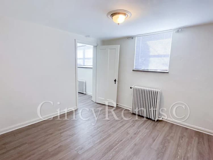 Cincinnati apartments for rent - image - 2782Observatory102025-04.jpg