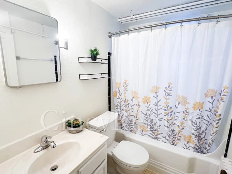 Cincinnati apartments for rent - image - 2782Observatory102025-10.jpg