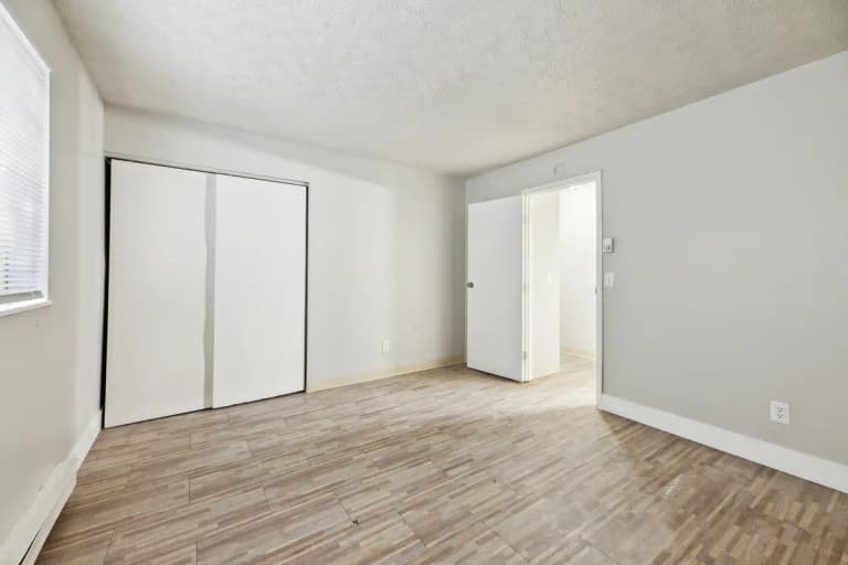 undefined apartments for rent - image - wyoming-36-cincinnati-oh-building-photo (3).jpg